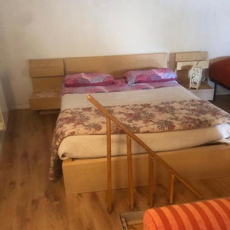 Lovely 1 Room Bedroom Loft, 20 Mins To Bgy Airport Pradalunga Exterior foto