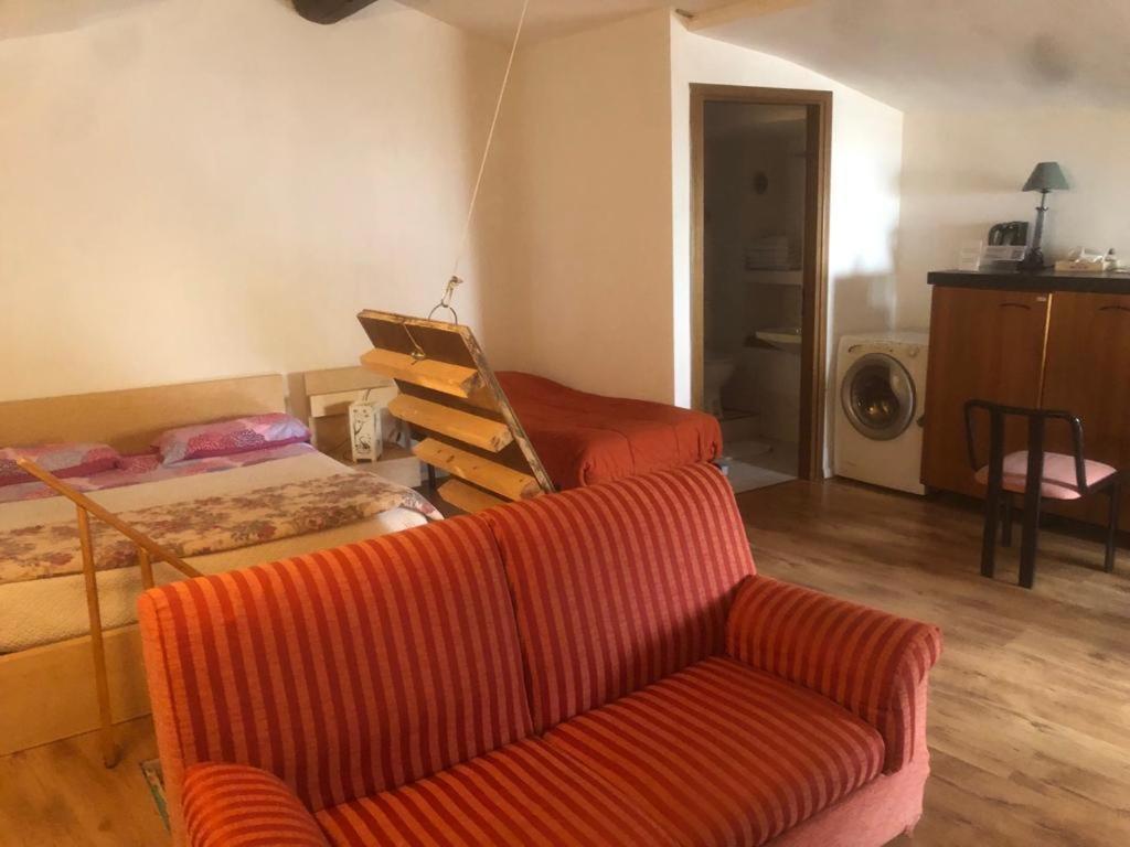 Lovely 1 Room Bedroom Loft, 20 Mins To Bgy Airport Pradalunga Exterior foto